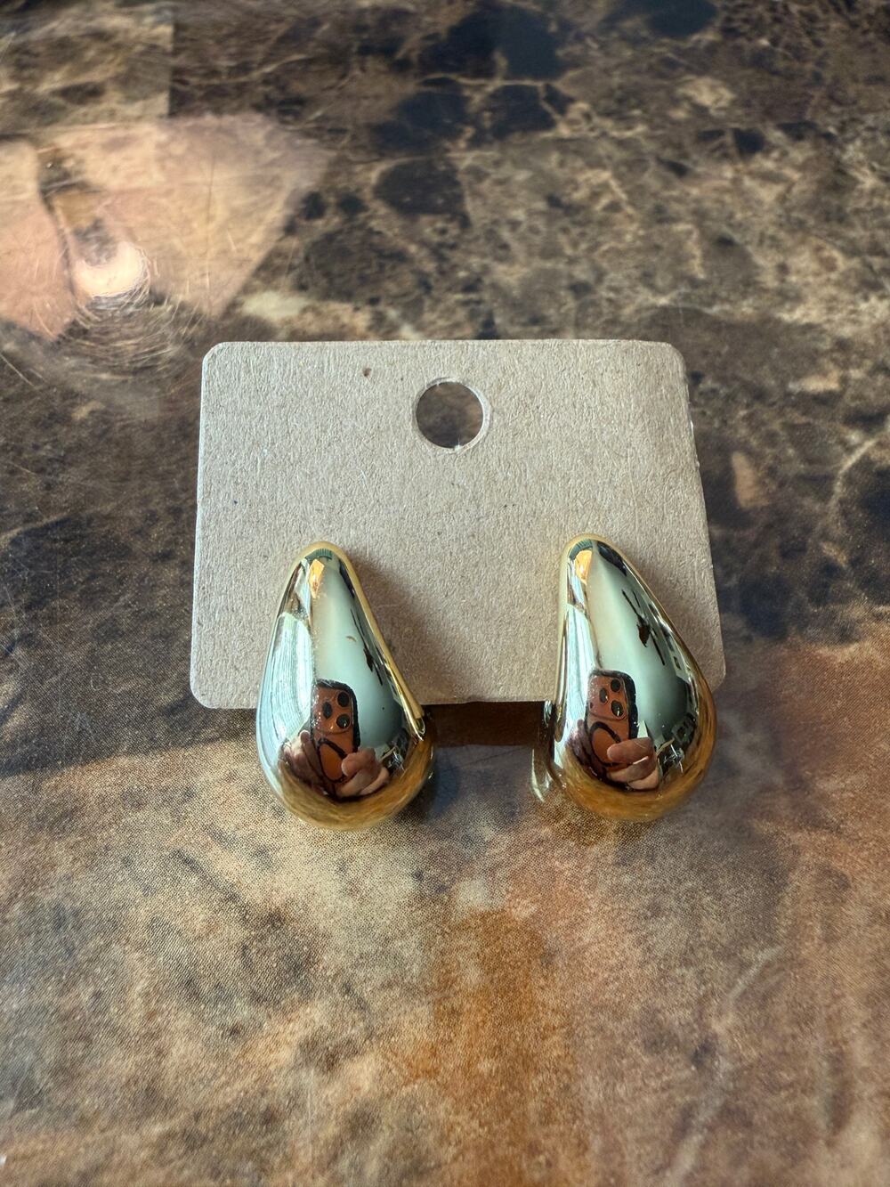 Vintage Gold Tone Dome Stud Earrings Bold Retro Statement Jewelry MWL041
